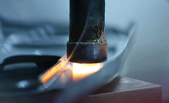 Hot_riveting.jpg
